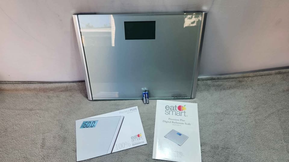Eat smart precision plus digital bathroom scale.